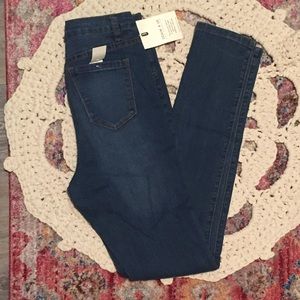 High waisted skinny jeans.